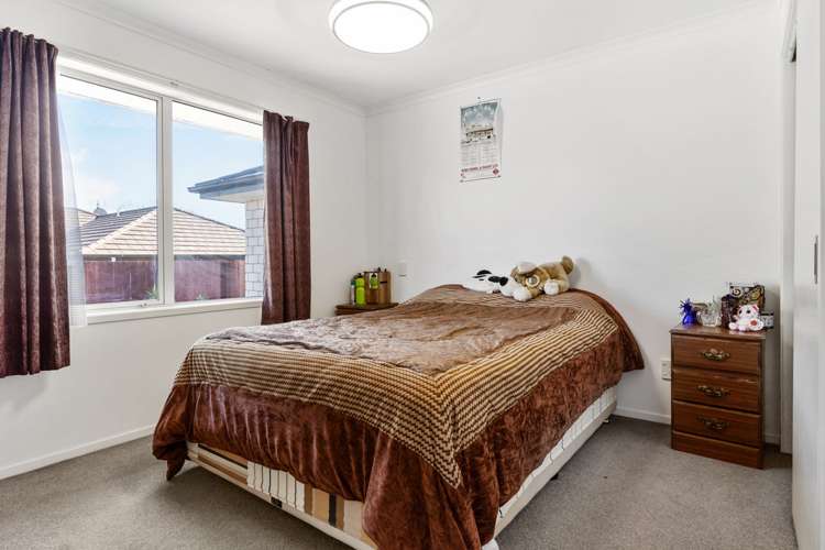 6 Austen Way Hairini_14