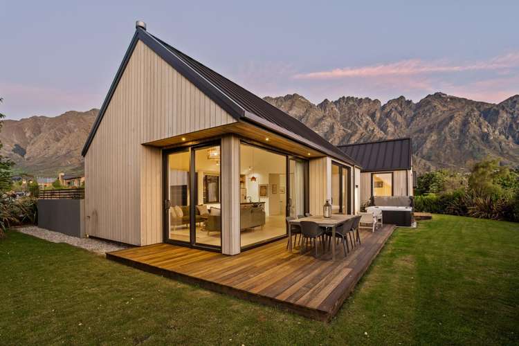 1 Torridon Court Jacks Point_21