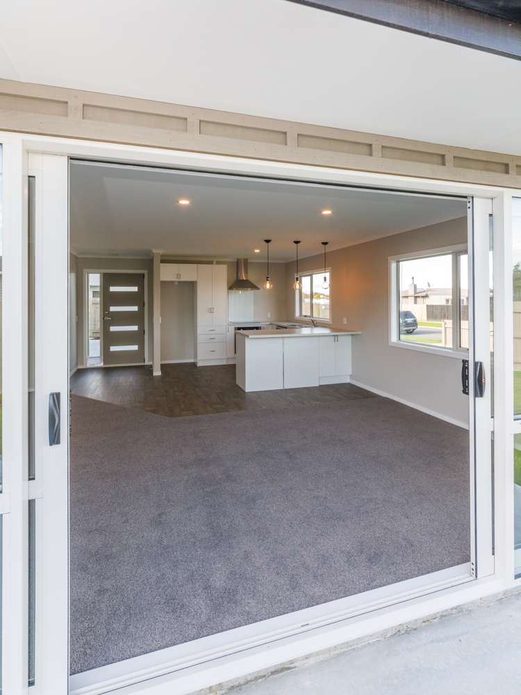 2 Wescombe Grove Feilding_23