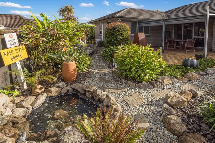 22 Conifer Grove Kamo_21