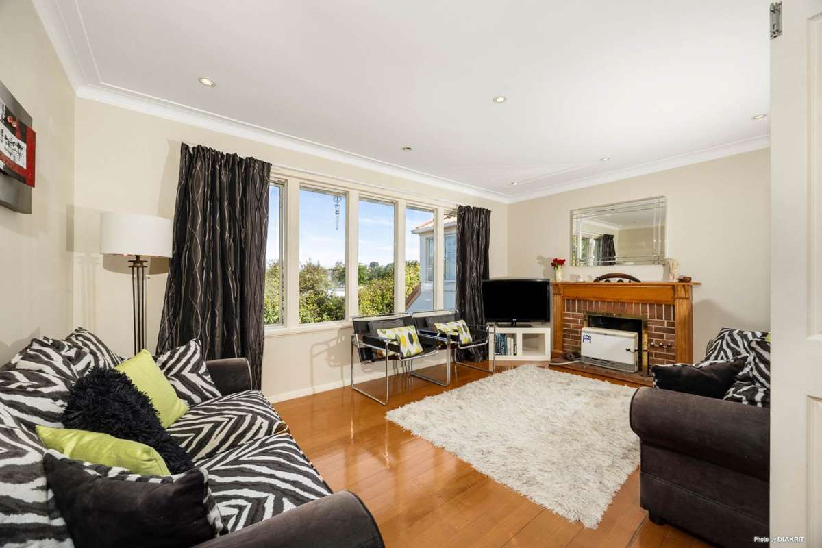 1/111 Beach Road_2