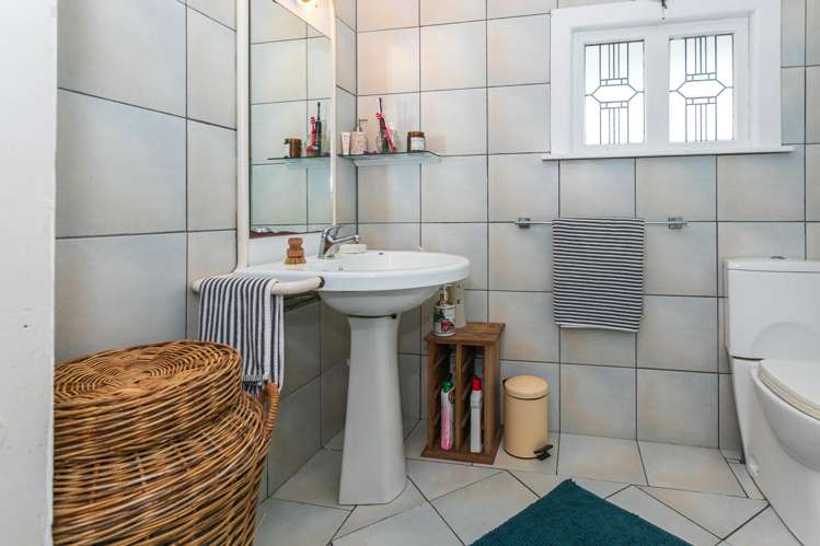 114 Fenton Street Thames_19