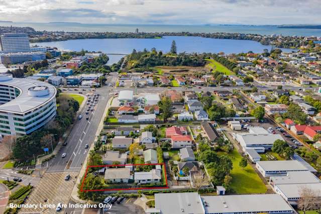 2/20 Northcote Road Takapuna_1