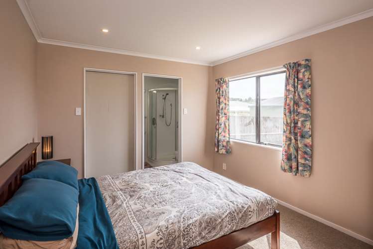 92 Queens Road Waikanae Beach_9