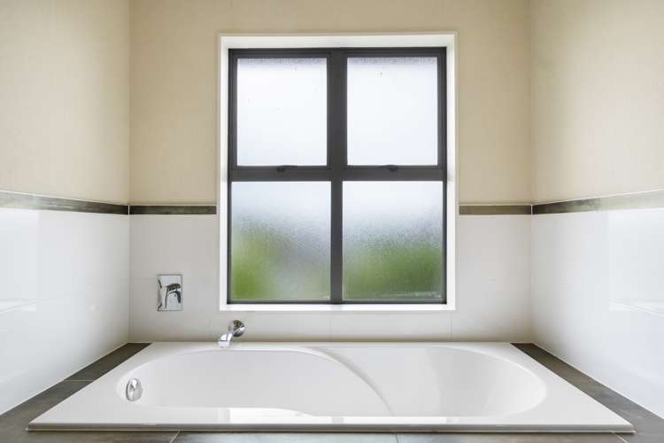 6 Solstone Place Flat Bush_22