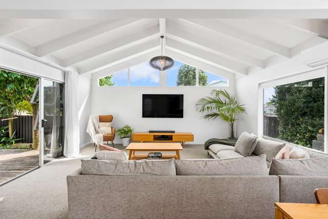 10 Montmere Avenue Te Atatu Peninsula_2