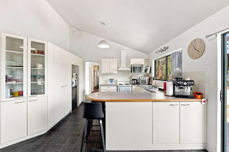 2/243 Main Highway Ellerslie_10