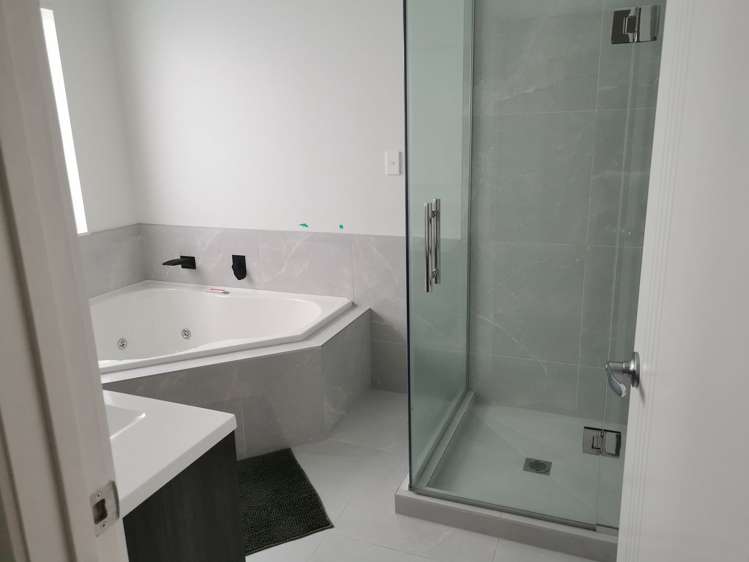 36 Trewern Avenue Chartwell_3