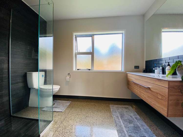 20 Penrhys Close Waitakaruru_9