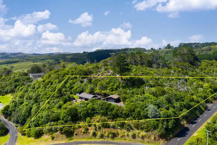 199 Te Hutewai Road Raglan_34