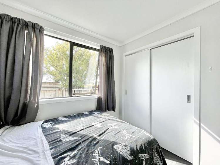 325A Cobham Drive 1076_8