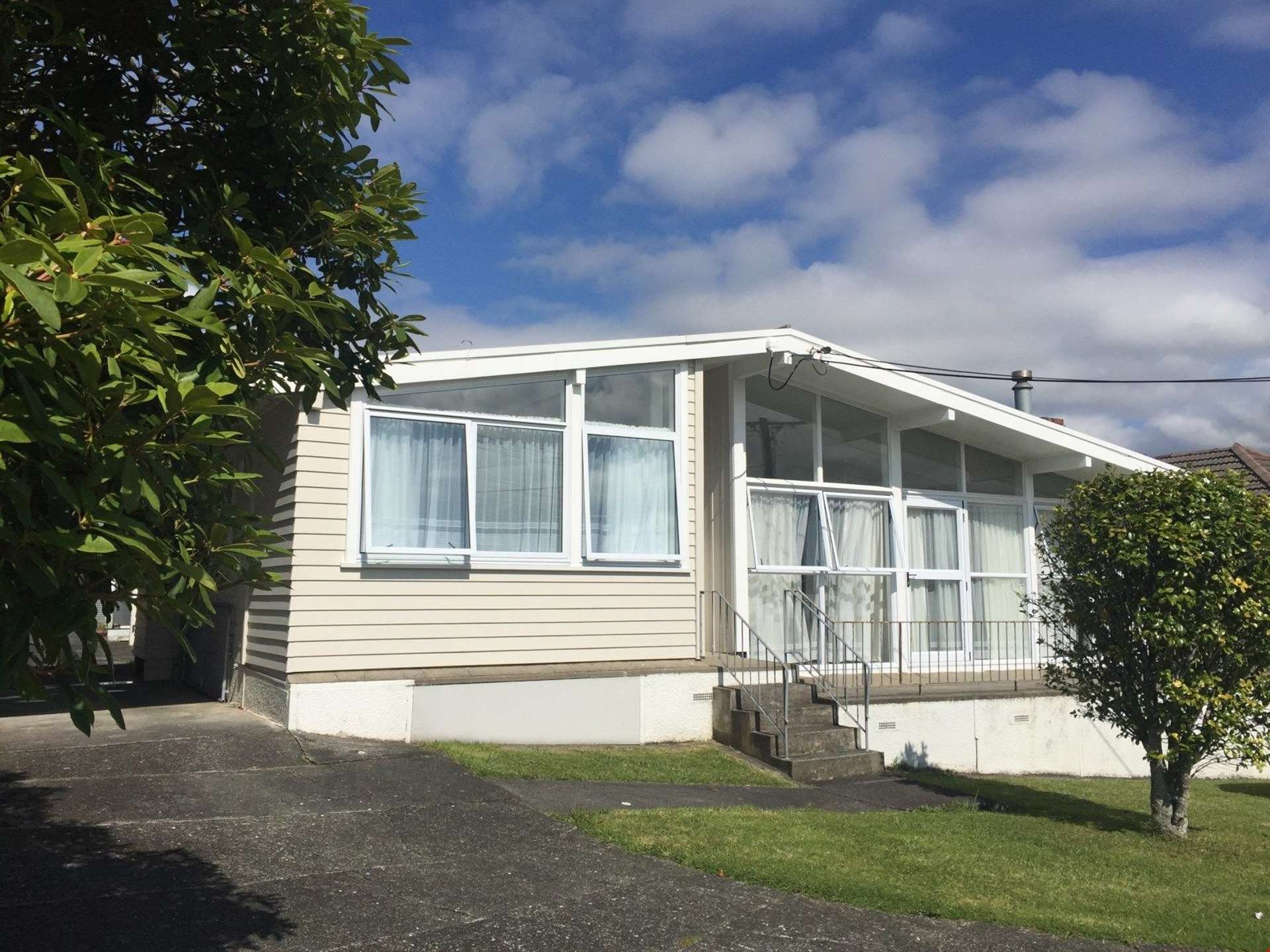 83 Royal View Road Te Atatu South_0