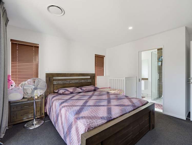 13 Zinnia Way Wigram_19