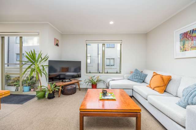 17/8 Rendall Place Eden Terrace_2