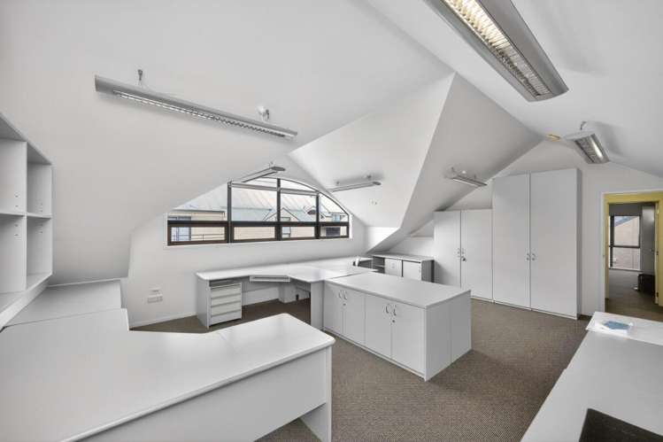 Units S, Q & R, 326 Sunset Road Mairangi Bay_8