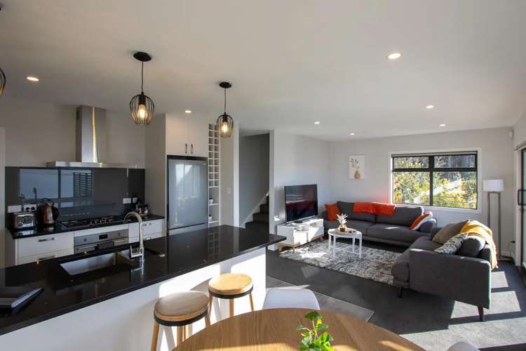 13-37 Nanda Way Khandallah_11