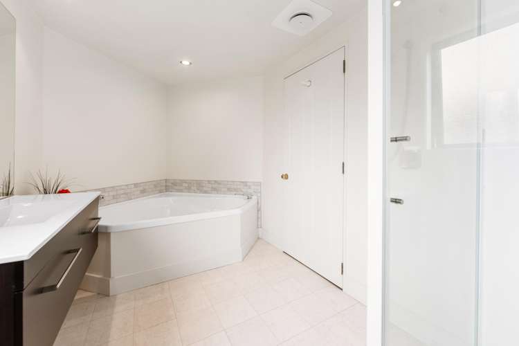 11 Harlech Mews Avonhead_21