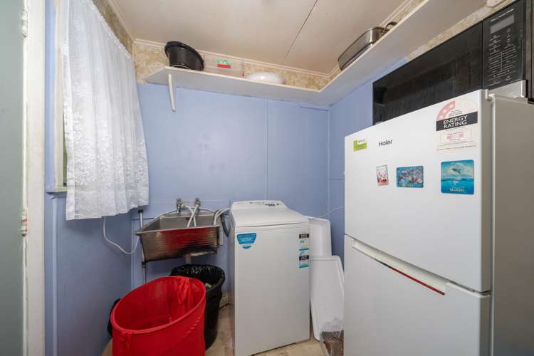 78 Champion Street Cannons Creek_9