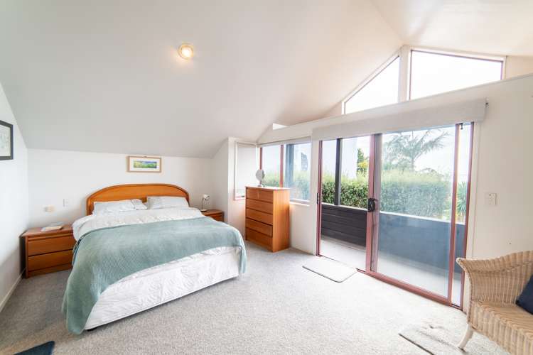 98 Churchill Road Murrays Bay_13