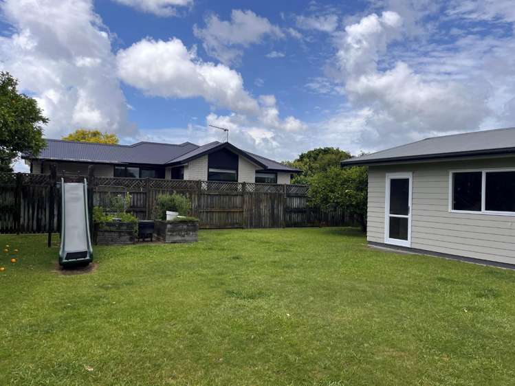 16 Pulham Crescent 10469_6