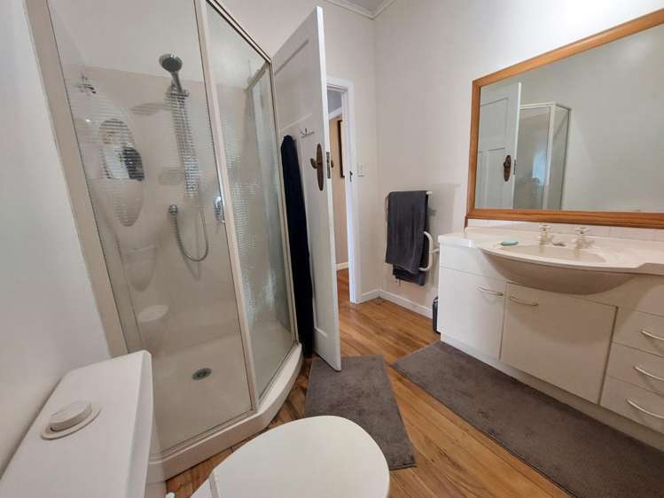 334 West Coast Road Glen Eden_12