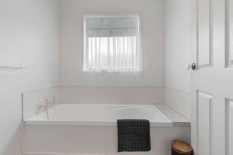 106 College Place Poike_24