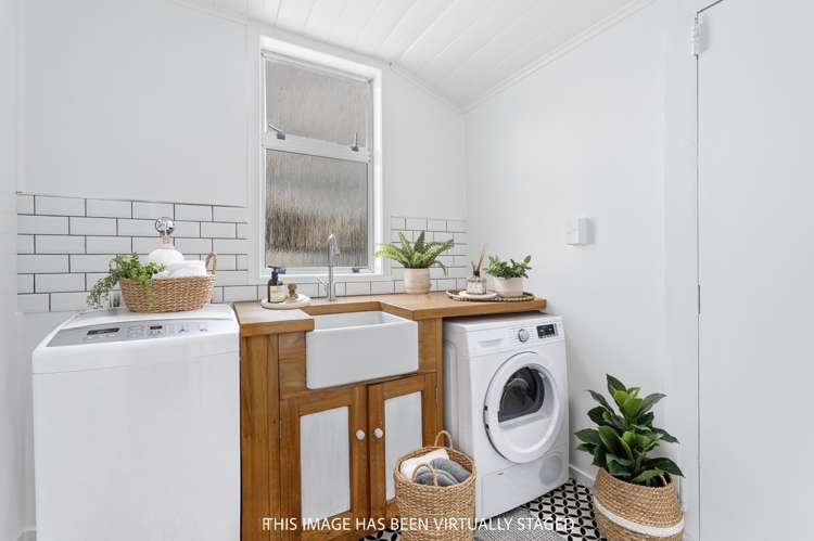 1106 Karamu Road North Mayfair_7