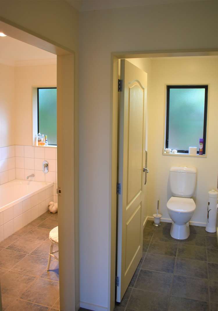 2 West Peak Way Otaki_13