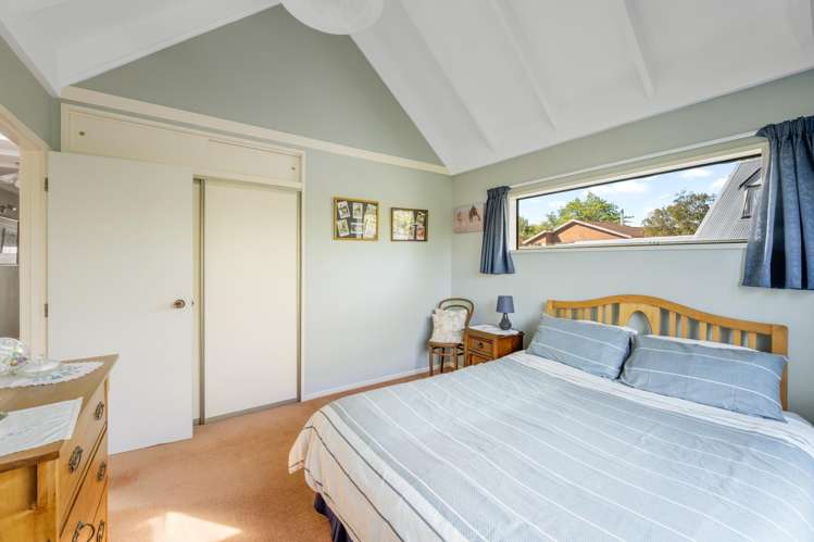 13 Lanes Road Bridge Hill_12