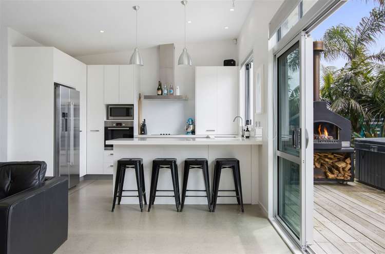 17 Surfers Avenue Waihi Beach_6