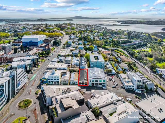 VACANT, VERSATILE OFFICE/WAREHOUSE