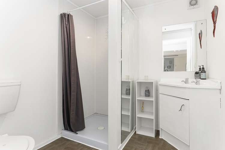 43 Takahe Road Titirangi_24