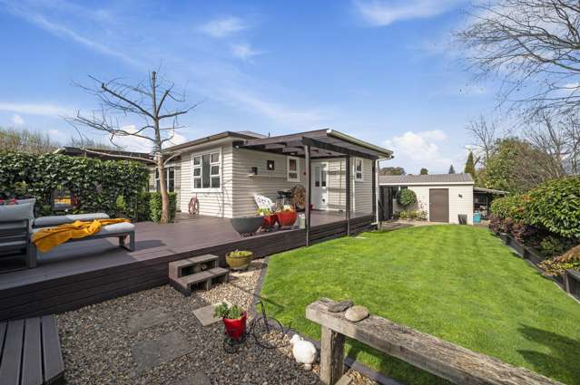 Beautifully restored cottage close to town