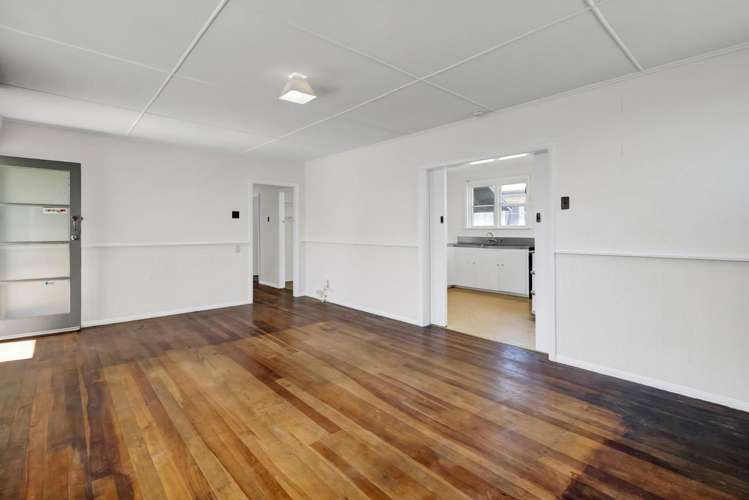 7 Elizabeth Street Patea_5