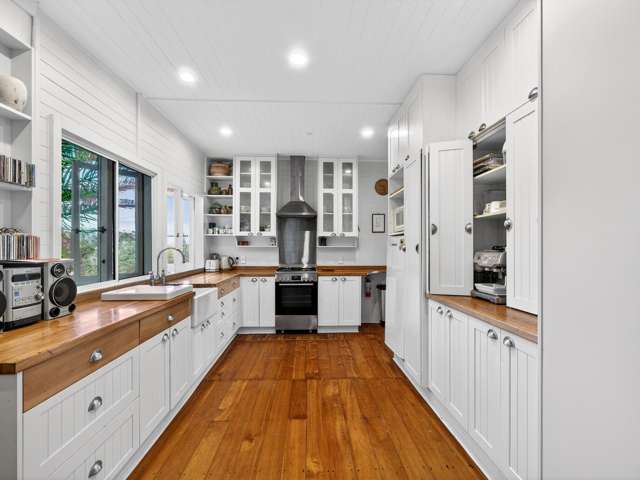 8 Robertson Street Russell_1