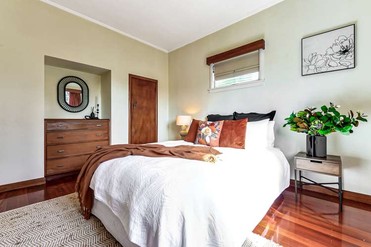 627 Grey Street Hamilton East_10