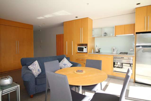 6/2 Lowell Place Waipahihi_3