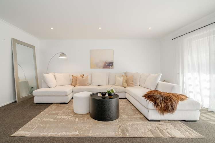 2 Waterstock Way Waitikiri_19