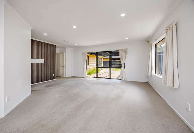 33 Belcoo Crescent East Tamaki_16