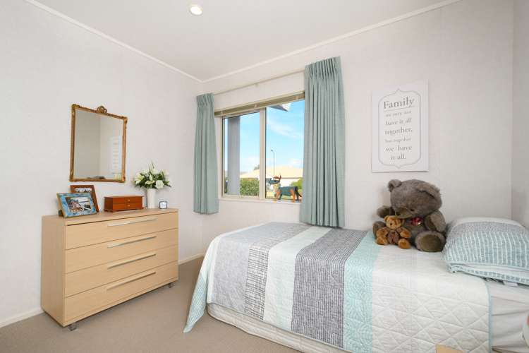 16 Chalmers Close Orewa_14