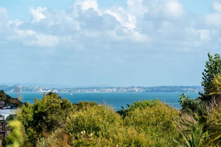 104 Beach Road Castor Bay_14