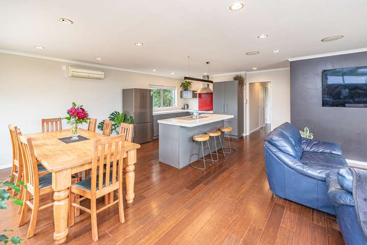 87 Wikitoria Road Whanganui Airport_4