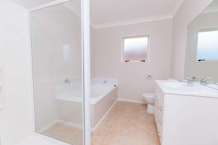 41 Erlestoke Crescent Churton Park_12