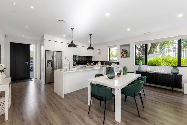 14 Peet Avenue Royal Oak_8