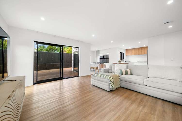 15a Tonkin Drive Sunnynook_2