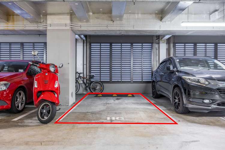 1017/41 Beach Road Auckland Central_17