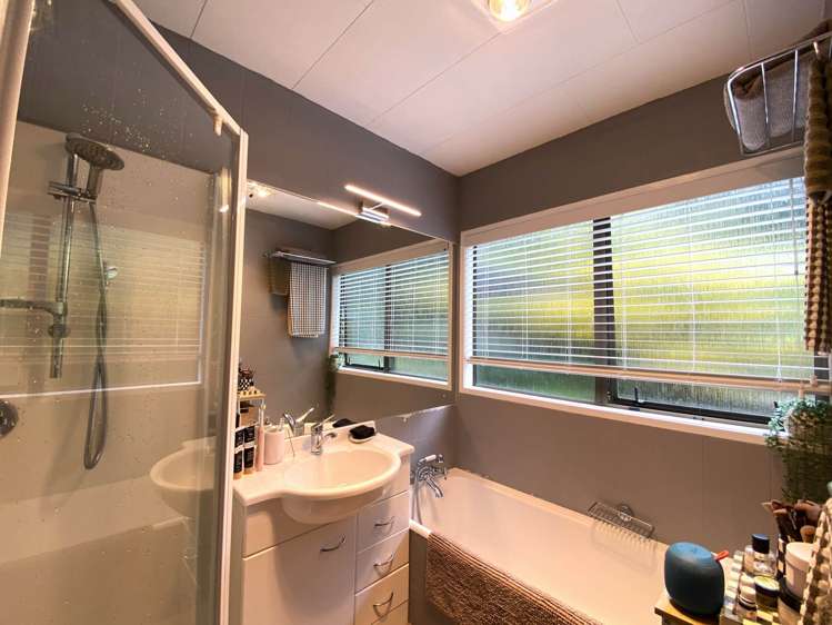 5 Menear Lane Hillcrest_16