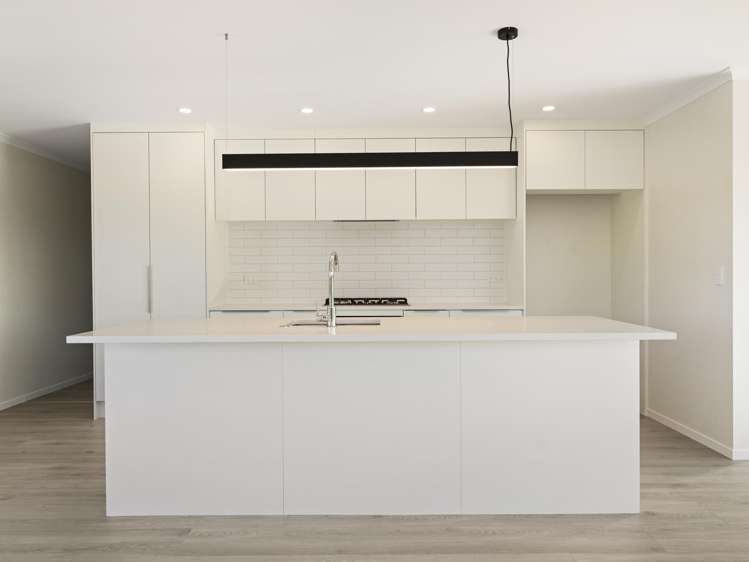17 Harvest Road_4