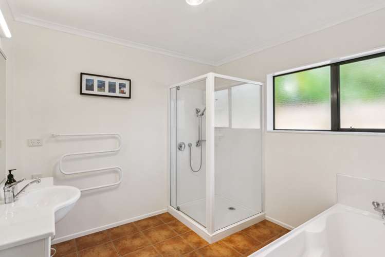 27 Quadrant Heights Paraparaumu_23