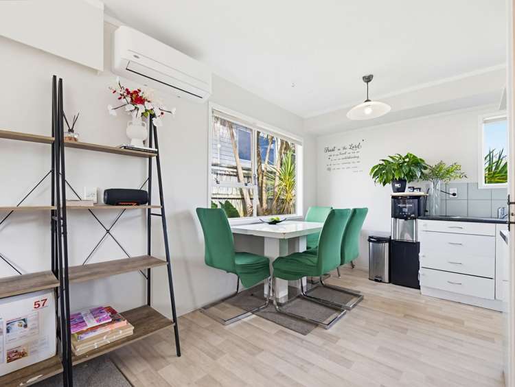 2/15A McIntyre Road_4